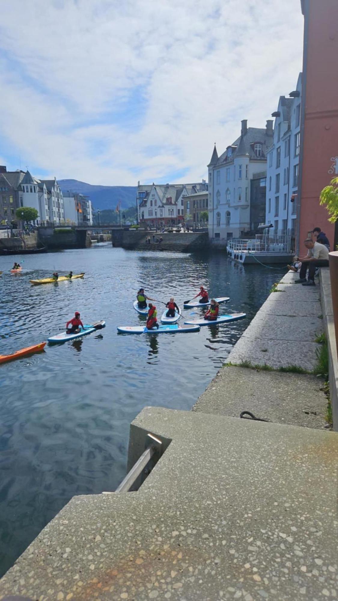 Free Parking Space, 2 Bed Room, Short Walk To Brosundet Ålesund Exterior photo